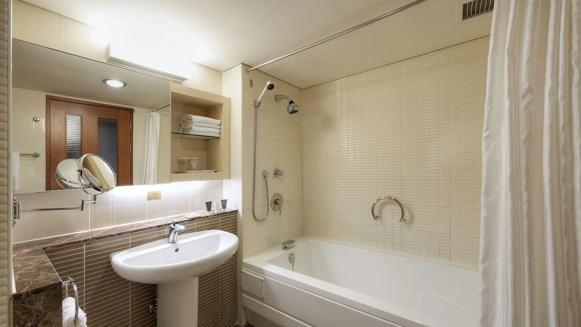 Seoul Riviera Hotel (Adults Only) 4*,